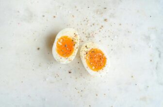 3 razões para priorizar proteínas para músculos, longevidade e saúde geral