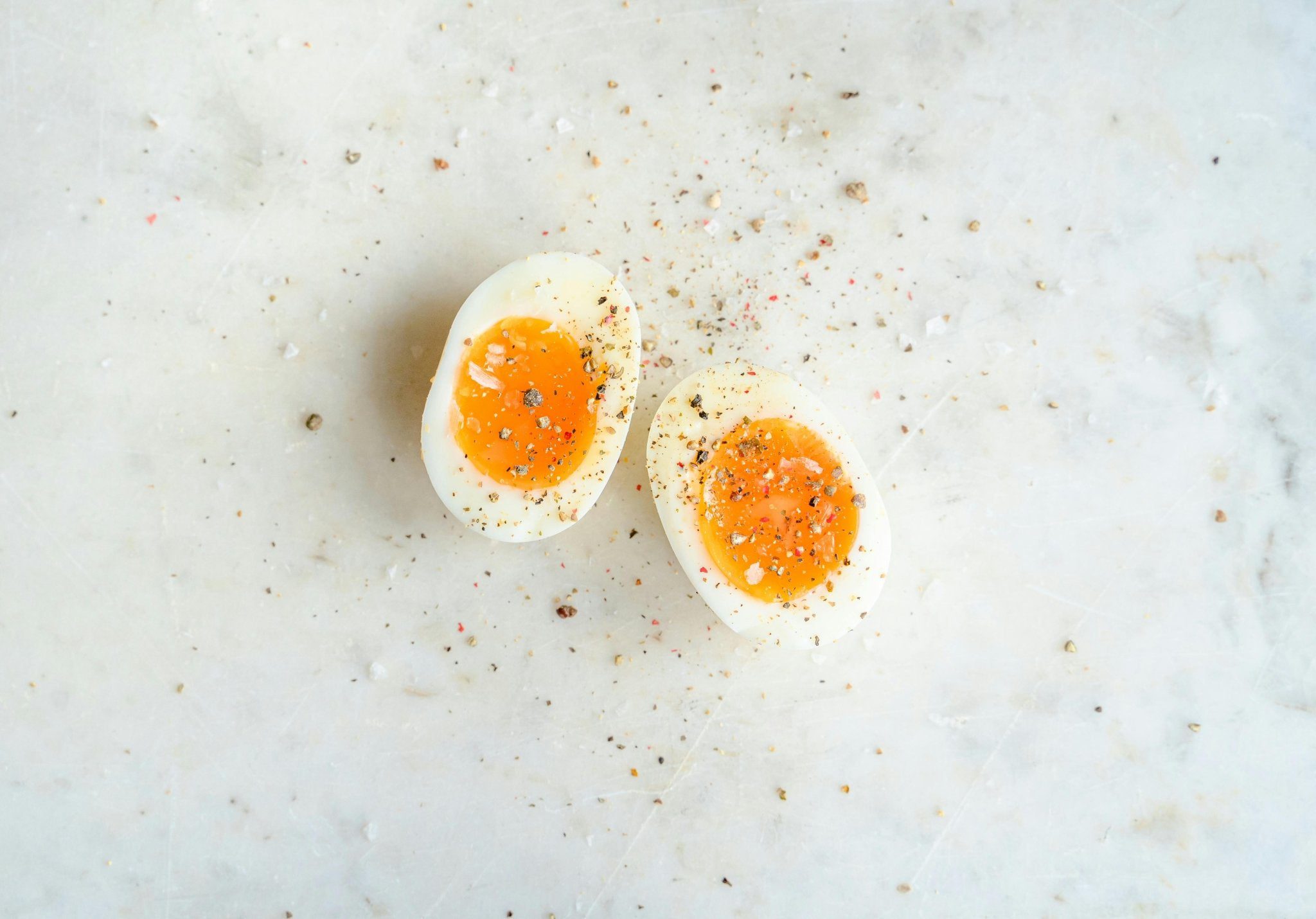 3 razões para priorizar proteínas para músculos, longevidade e saúde geral